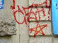 Graffitis-Schriften und Blütenfarben