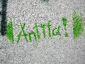 Graffitis-Schriften und Blütenfarben