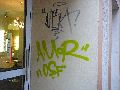 Graffitis-Schriften und Blütenfarben