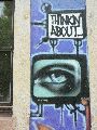 Graffitis-Schriften und Blütenfarben