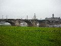 Längs der Elbe von der Marienbrücke zur Albertbrücke