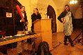 Ein großer Dank an Kultur Aktiv-Die Agentur für Arbeit hat 65 000  Förderung gestrichen und die Aktivisten versteigern ihr arbeitslos werdendes Personal, mit viel Humor im Ratskeller