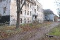 Zuerst zog das Kaiserliche Heer ein, dann folgte die Reichswehr, dann kamen  die Russischen Soldaten, Kaserne in Übigau Heute