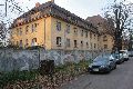 Zuerst zog das Kaiserliche Heer ein, dann folgte die Reichswehr, dann kamen  die Russischen Soldaten, Kaserne in Übigau Heute